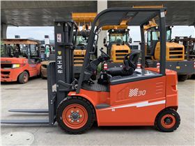 電動叉車 電動叉車