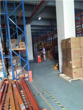 電動(dòng)堆高機(jī) 電動(dòng)堆高機(jī)