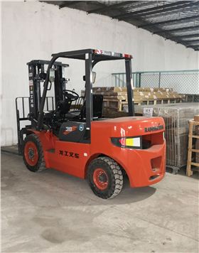 紅太陽物流叉車