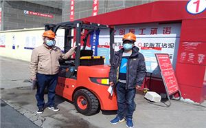 龍工叉車交車忙