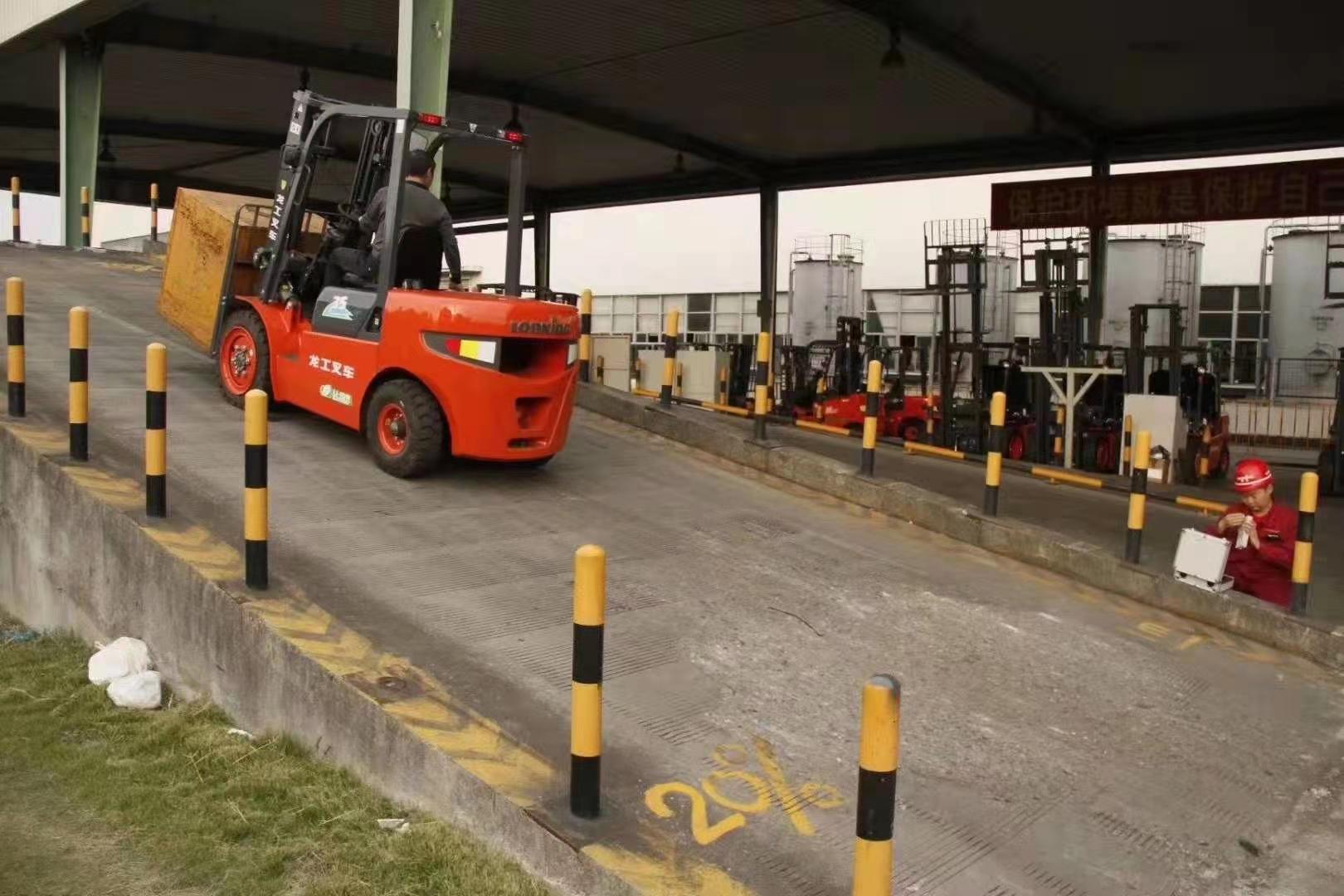 龍工油改電叉車(chē)