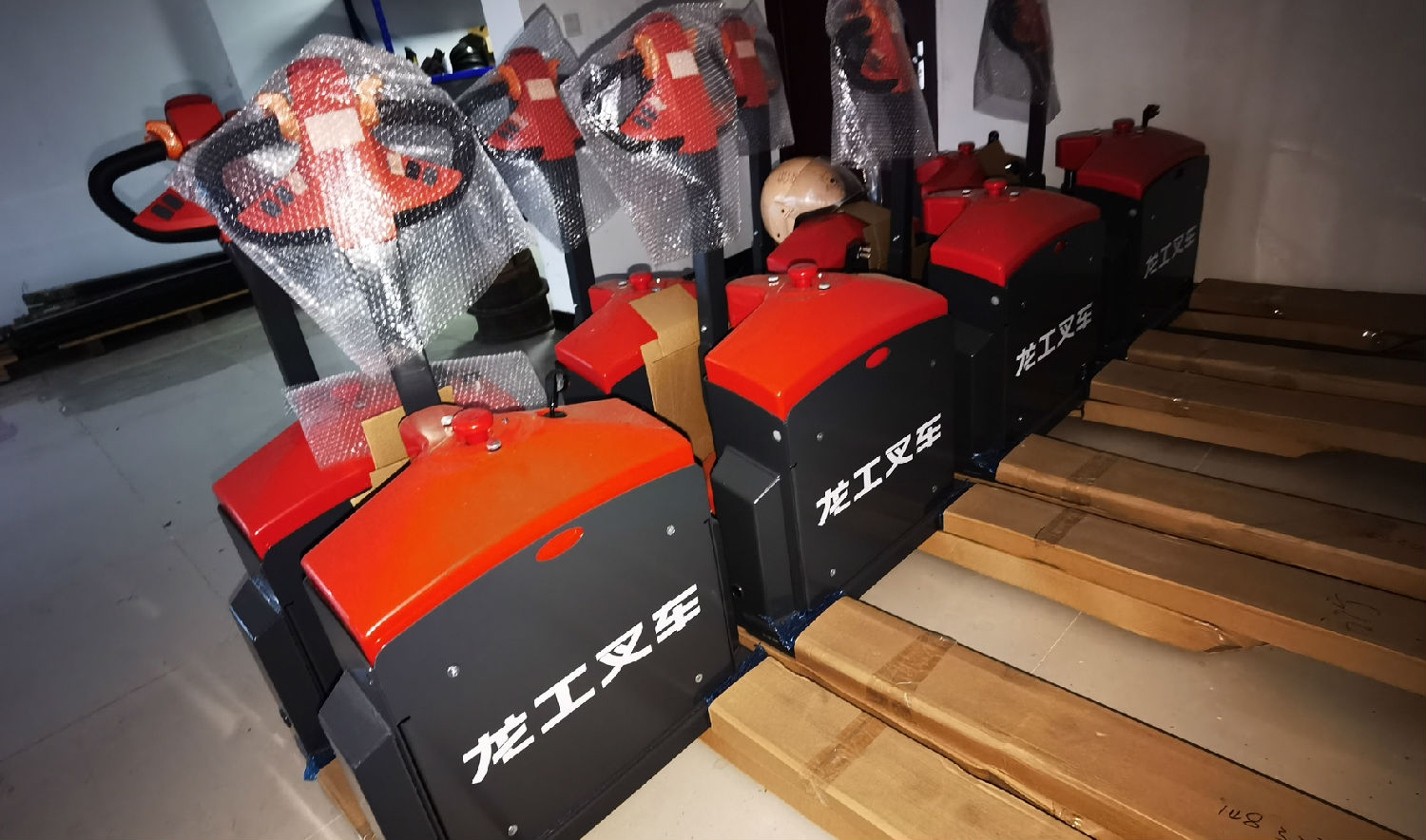 龍工電動搬運車