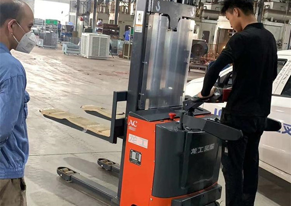 鎮江電動堆高車-鎮江電動托盤堆高車