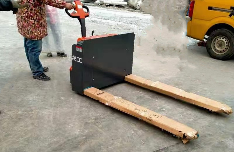 工地電動搬運車