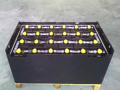 電動(dòng)叉車電瓶