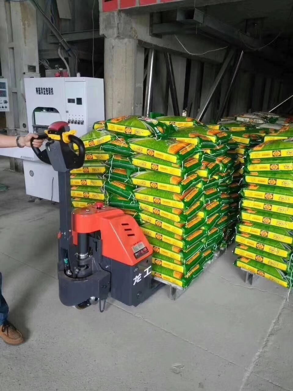 南京電動(dòng)搬運(yùn)車和我的故事